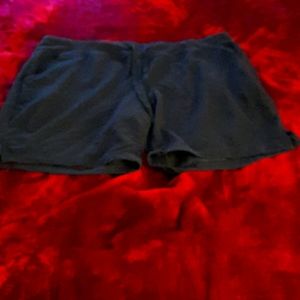 Athletic shorts for woman